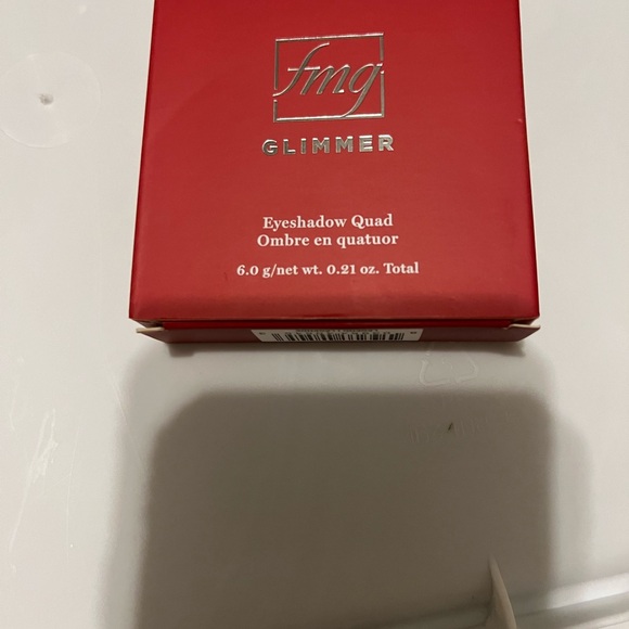 🌺FMG Glimmer by Avon BNWB - Picture 5 of 6